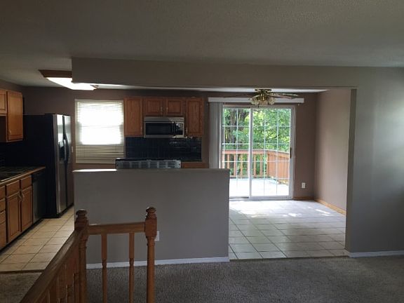 2nd image of 712 Mariclaire Ave