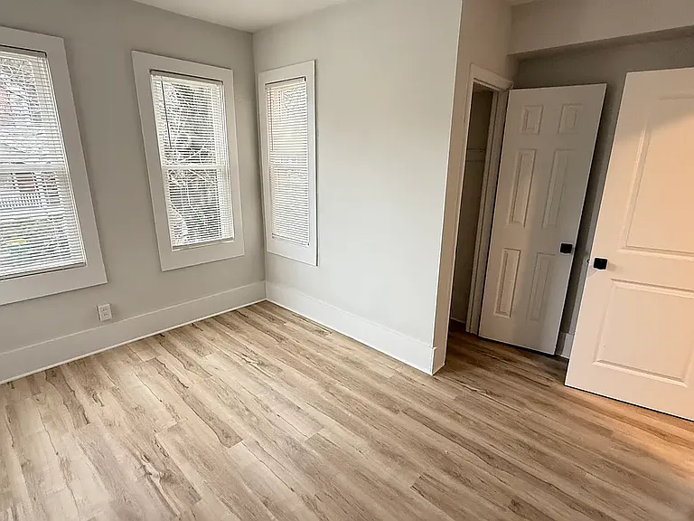 1024 W 8th St #2 — Photo 9