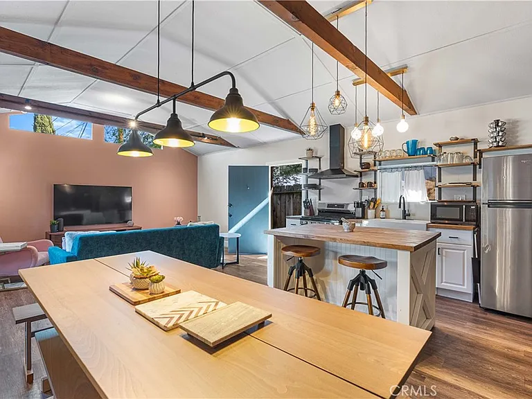 6512 Coldwater Canyon Ave — Photo 10