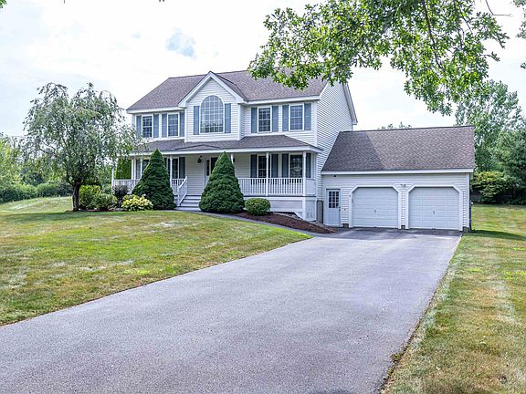3rd image of 6 Cherrywood Drive