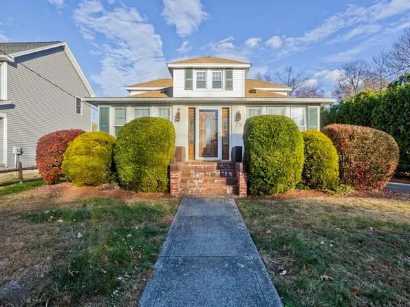 75 Felix St, Chicopee, MA 01020