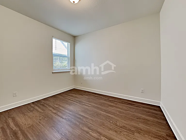 481 Sandstone Dr — Photo 19
