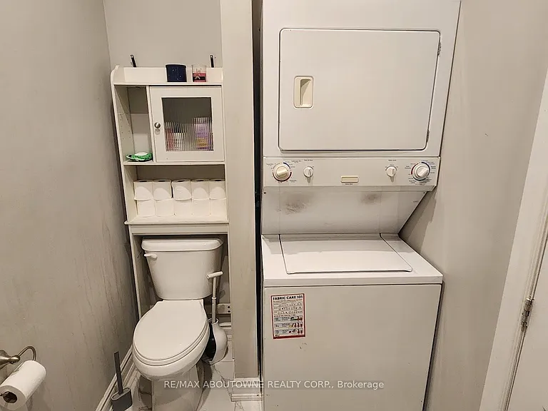 498 Main St E #1A — Photo 9