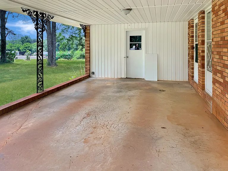 1595 Tulip Ln — Photo 15