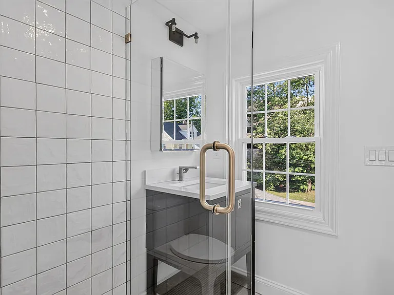 18 Walnut St #A — Photo 15