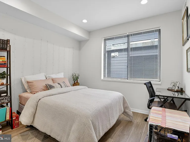 381 Martin St #3 — Photo 19