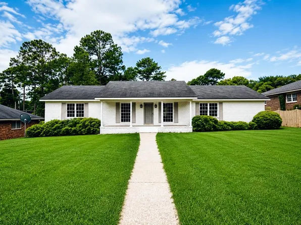 1806 Dawson Rd, Albany, GA 31707