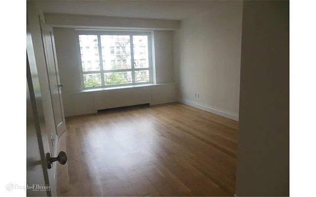 Rented by Douglas Elliman | media 32