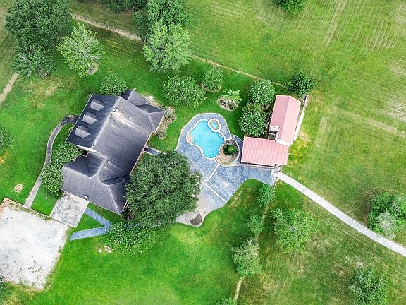 2nd image of 722 Settegast Ranch Rd