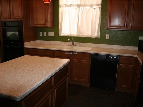3rd image of 6449 Raven Springs St