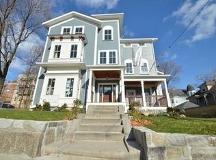 9 Monmouth St #1, Somerville, MA 02143