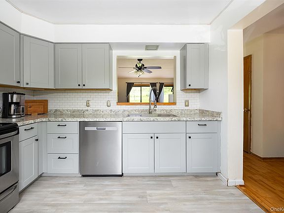 3rd image of 7604 Chelsea Cove N