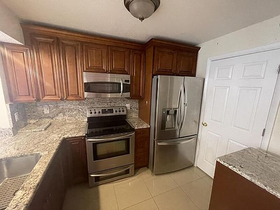 5th image of 14130 Rosemary Ln Unit 1-3220