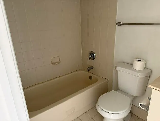 8330 SW 29th St #103 — Photo 16