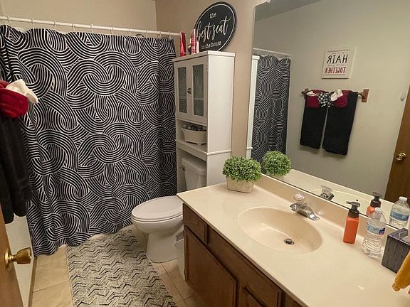 5th image of 310 Village Creek Dr Floor 1