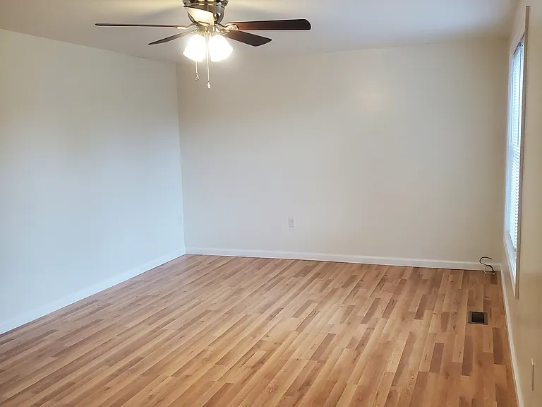 130 Cindie Ln — Photo 9