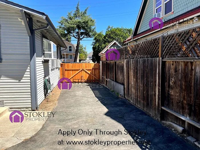 105 W 6th St — Photo 12