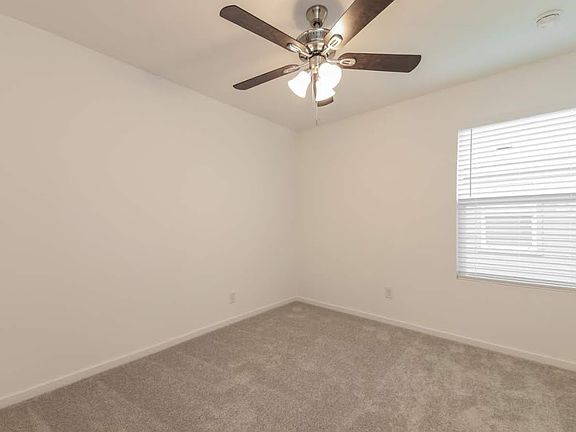 3rd image of 712 Guthrie Ln