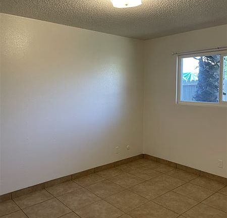 5th image of 6909 W Myrtle Ave