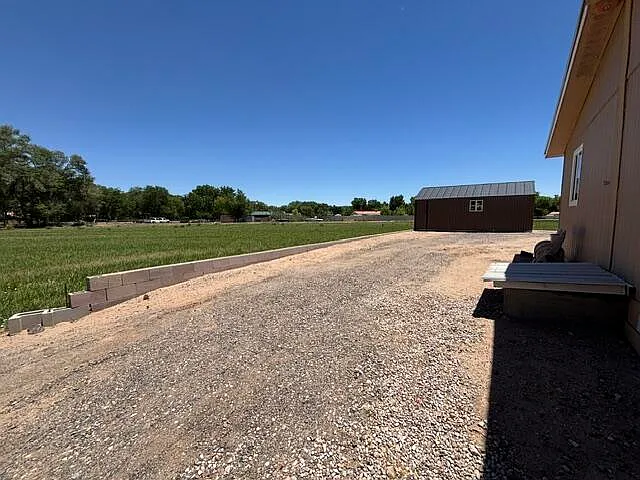 3 bed, 2.0 bath, 1200 sqft, $2,000 — Photo 3