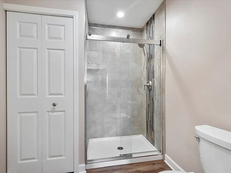 226 Coventry Cir — Photo 15