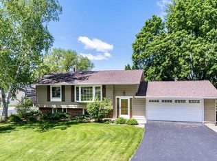 3736 Cliffside Dr, La Crosse, WI 54601