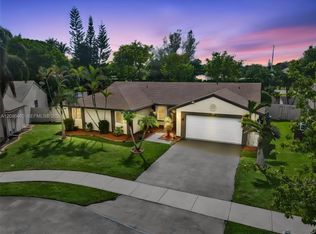 Shenandoah Section Four, Davie, FL 33325