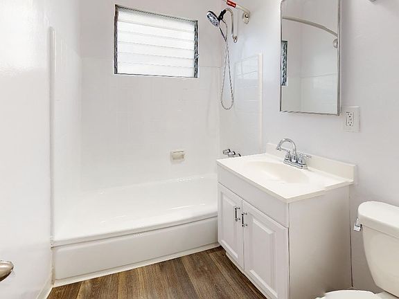 5th image of 3264 Overland Ave APT 11