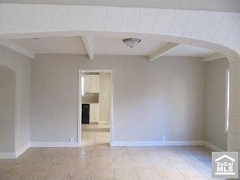 3rd image of 521 E Bishop St