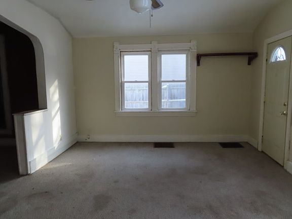 5th image of 226 Richmond Ave