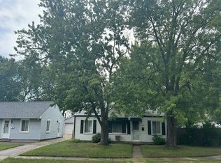 26085 Barnes St, Roseville, MI 48066