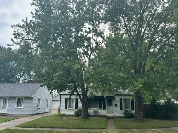 26085 Barnes St, Roseville, MI 48066