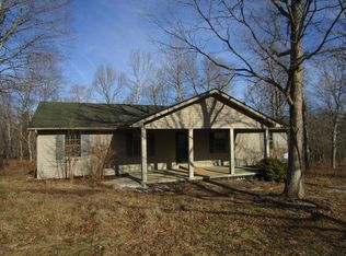 1520 Round Mountain Rd, Irvine, KY 40336