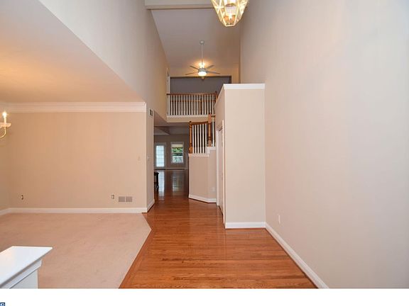 2nd image of 1137 Michele Ave
