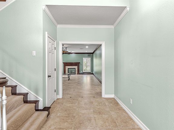 5th image of 6400 Creekside Dr