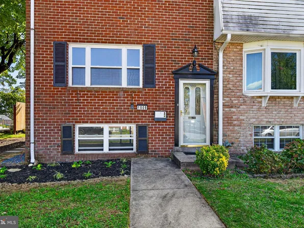 1008 Stormont Cir, Halethorpe, MD 21227