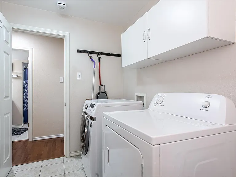 1428 Dumont Dr — Photo 26