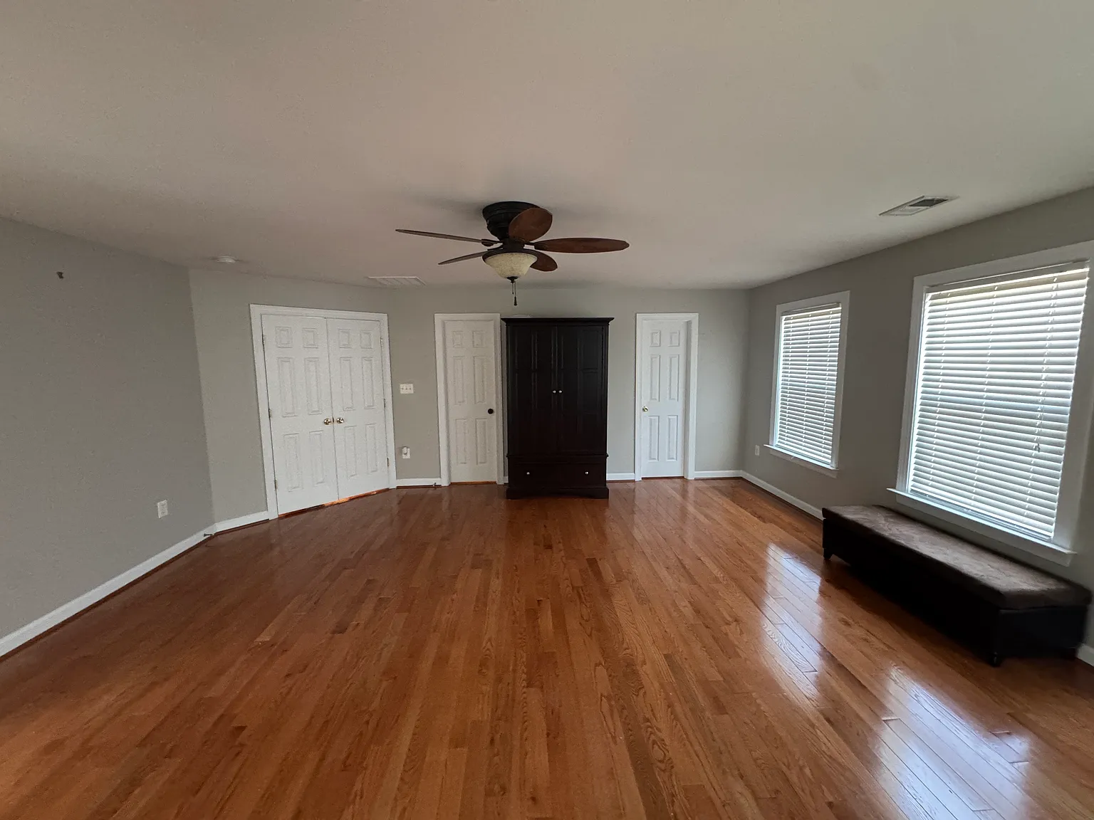 4 bed, 2.5 bath, 2644 sqft, $3,650 — Photo 4
