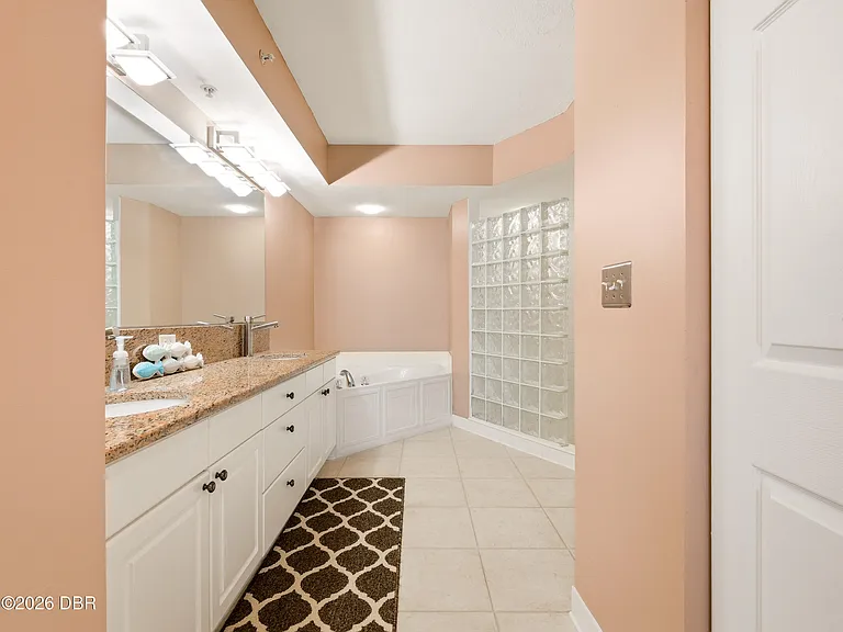 2055 S Atlantic Ave #703 — Photo 21