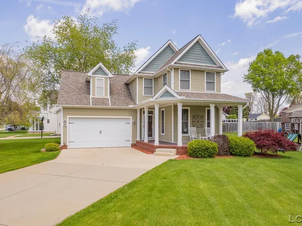800 Woodstock Ln, Tecumseh, MI 49286
