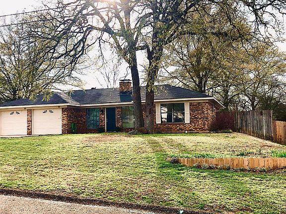 4th image of 3703 French Dr