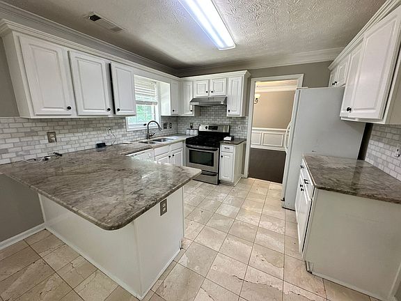 5th image of 2510 Lindsey Oak Ln
