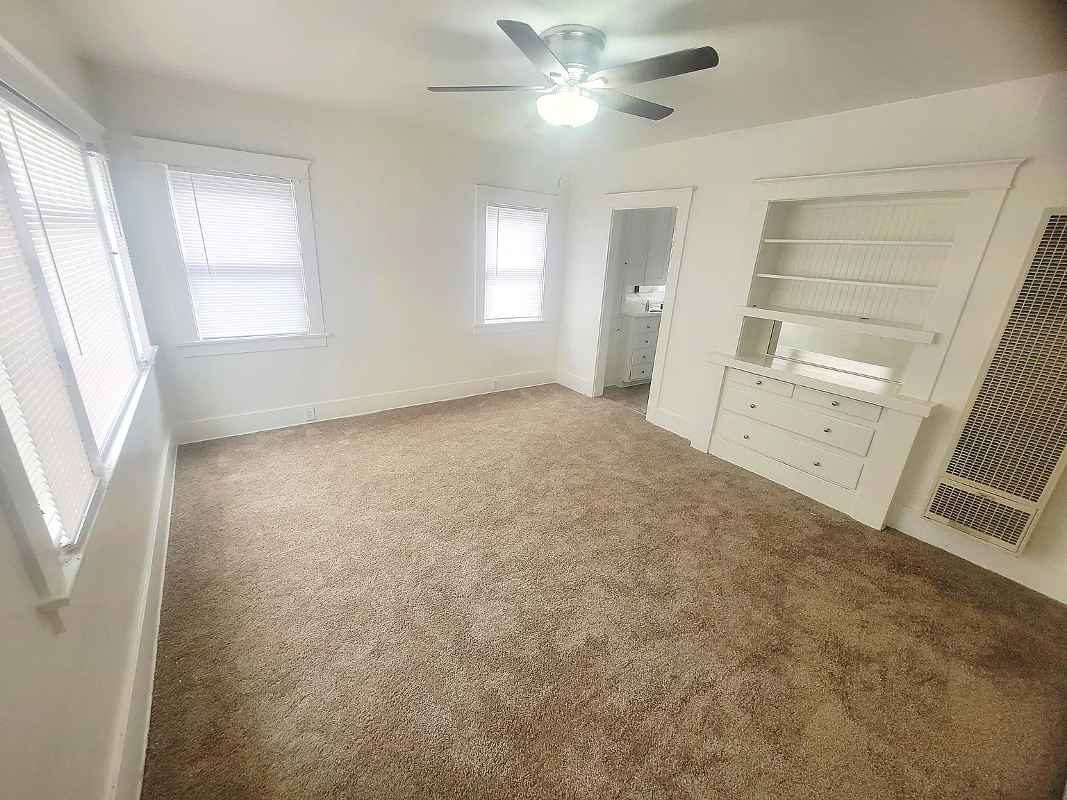 1 bed, 425 sqft, $1,765 — Photo 3