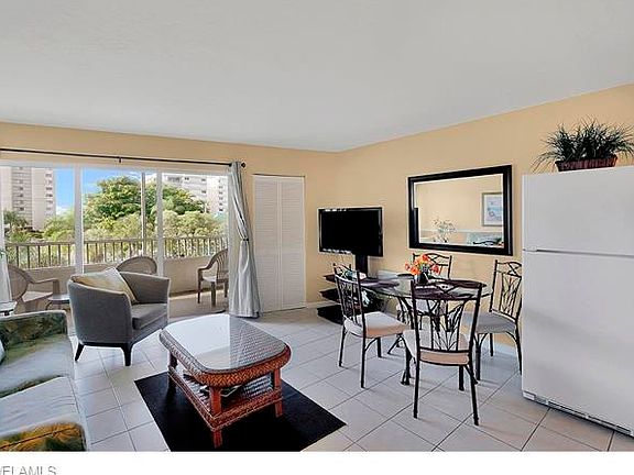 4th image of 901 S Collier Blvd Unit 313
