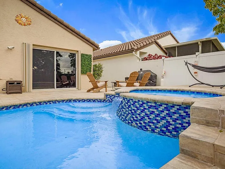 18965 Adagio Dr — Photo 3