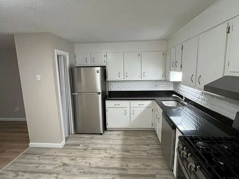 Upton St Apartments LLC — Photo 39