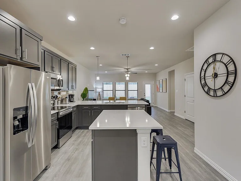1525 Doyle Ave — Photo 12