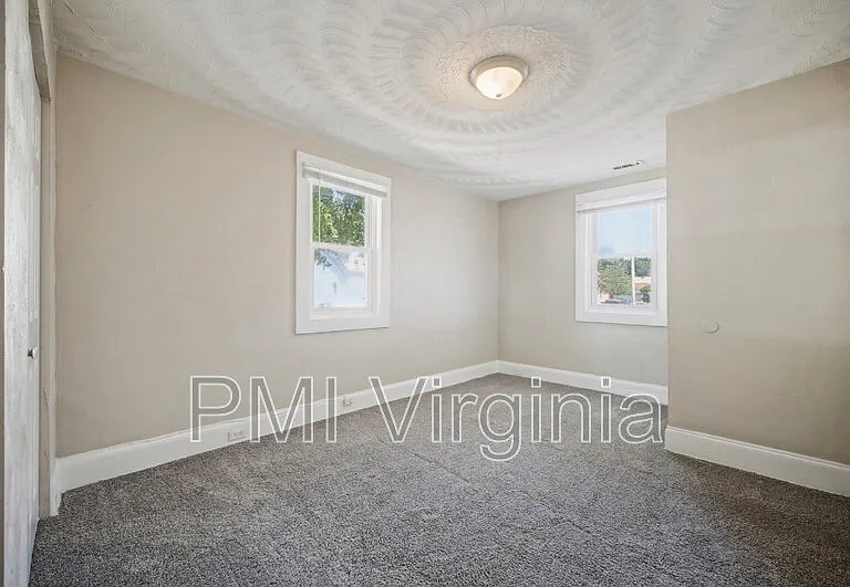1915 Lansing Ave — Photo 9