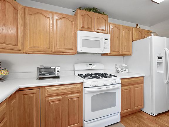 5th image of 2056 W Level Park Rd