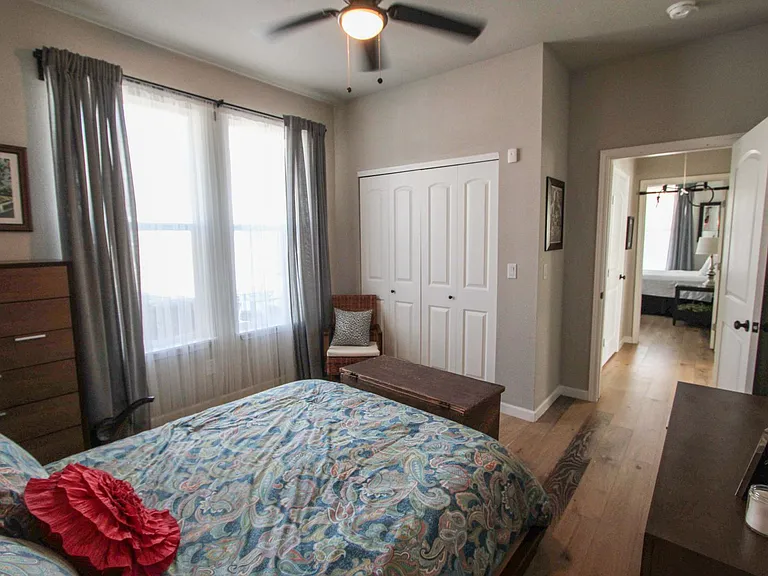 711 W Lullwood Ave — Photo 25